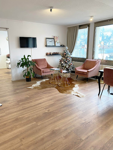 Kommentare und Rezensionen über D&D Beauty Kosmetikstudio Biel/Bienne