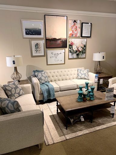 Furniture Store «La-Z-Boy Furniture Galleries», reviews and photos, 7790 Mentor Ave, Mentor, OH 44060, USA