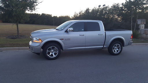 Used Car Dealer «Bluebonnet Chrysler Dodge», reviews and photos, 547 S Seguin Ave, New Braunfels, TX 78130, USA