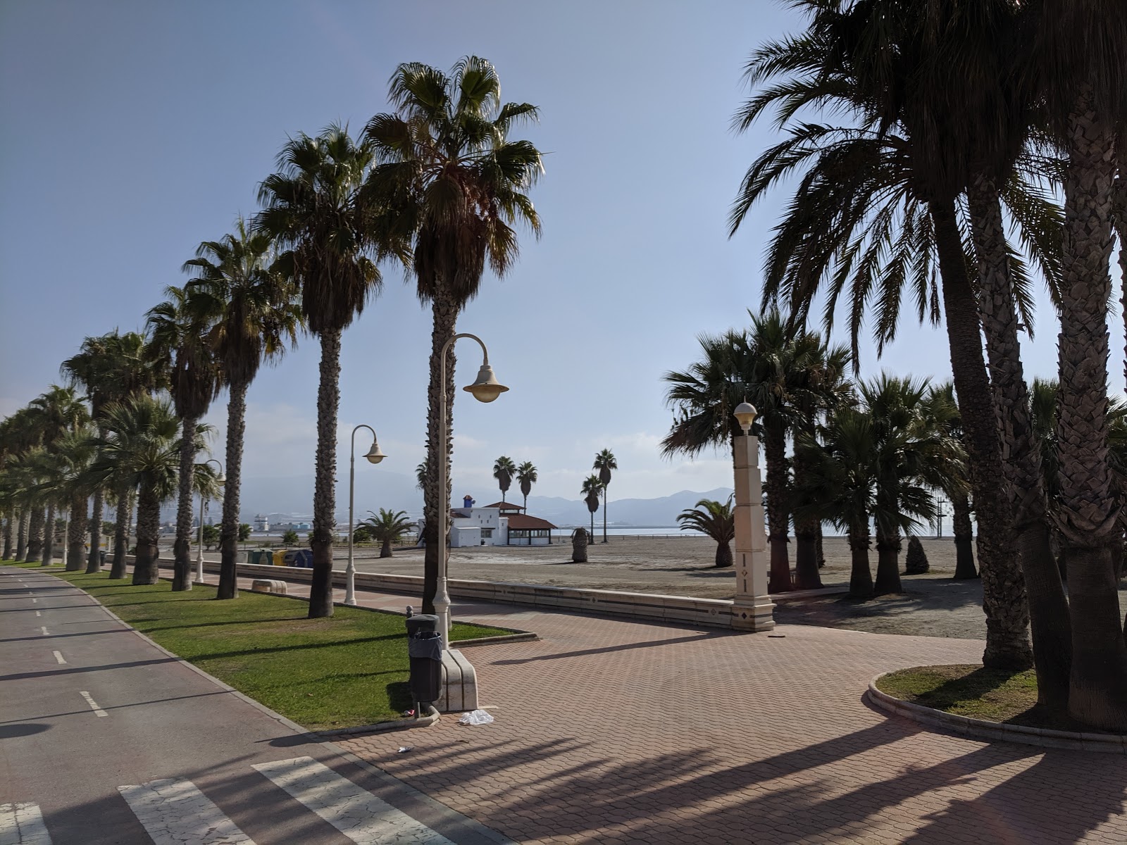 Foto de Playa Motril (Playa Granada) con muy limpio nivel de limpieza