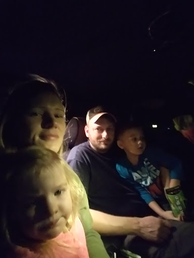 Drive-in Movie Theater «Highway 21 Drive In Movie Theater», reviews and photos, 55 Parker Dr, Beaufort, SC 29906, USA