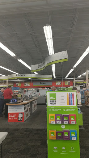 Office Supply Store «Staples», reviews and photos, 7910 Gall Blvd, Zephyrhills, FL 33541, USA