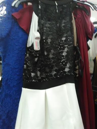 Clothing Store «Ross Dress for Less», reviews and photos, 909 N Landing Way, Renton, WA 98057, USA