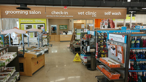 Pet Supply Store «Petco Animal Supplies», reviews and photos, 339 Pompton Ave, Verona, NJ 07044, USA