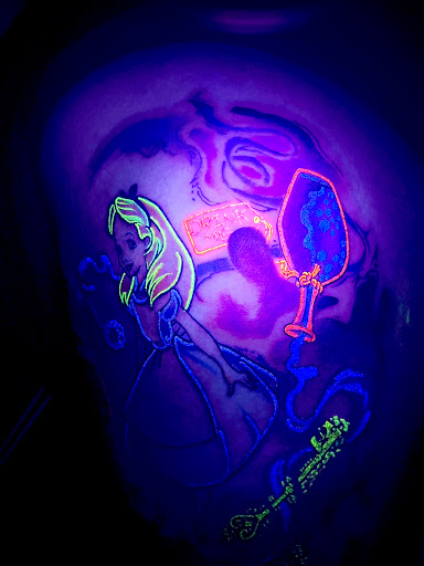 Explore bee tattoo ideas for guys, creative tattoo ideas in Manassas, available at Lamano Ink