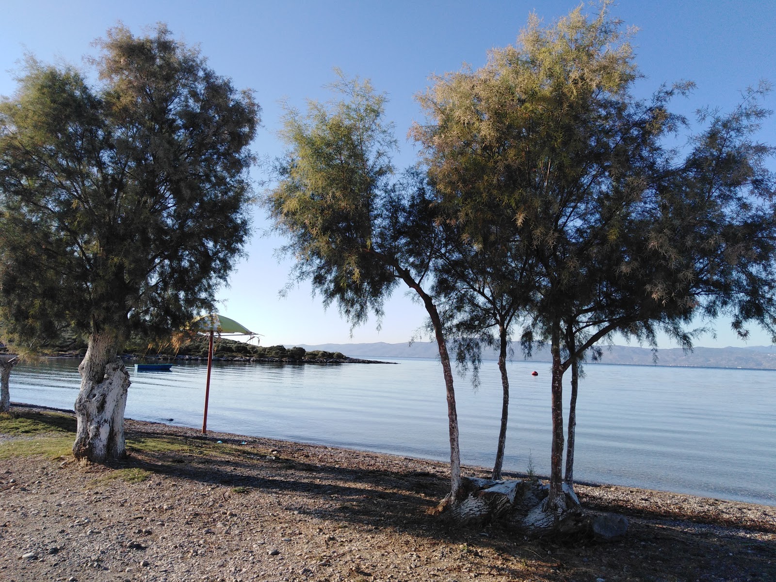 Kalami beach'in fotoğrafı küçük koy ile birlikte