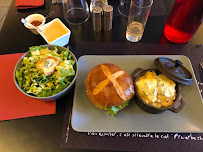 Hamburger du Restaurant français Authentique à Chalmazel-Jeansagnière - n°14
