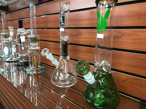 Tobacco Shop «In The Cut Smoke Shop», reviews and photos, 1424 N 32nd St, Phoenix, AZ 85008, USA