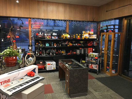 Pawn Shop «All That Glitters Pawn Shop Portland», reviews and photos, 12200 SE Division St, Portland, OR 97236, USA