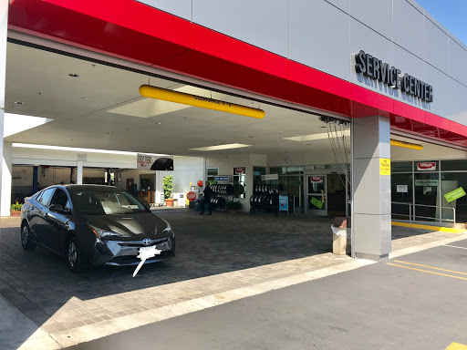Toyota Dealer «Toyota Of Whittier», reviews and photos, 14577 Whittier Blvd, Whittier, CA 90605, USA
