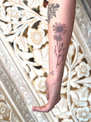 Tattoo Shop «Perigee Moon Body Art», reviews and photos, 301 Broadway, West Cape May, NJ 08204, USA