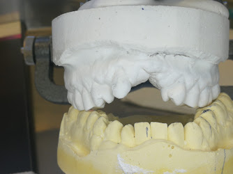 Petone Dental Laboratory