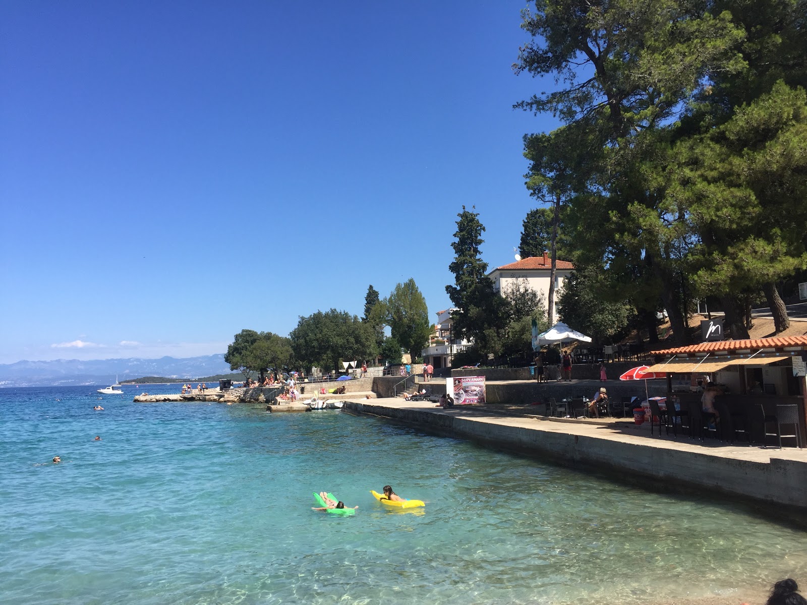 Plaza Rupa'in fotoğrafı - rahatlamayı sevenler arasında popüler bir yer