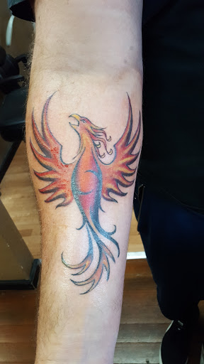 Tattoo Shop «Hot Ink Tattoos», reviews and photos, 818 Marin St, Vallejo, CA 94590, USA