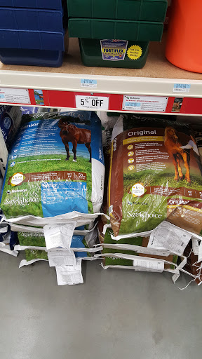 Home Improvement Store «Tractor Supply Co.», reviews and photos, 811 N Humboldt Ave, Willows, CA 95988, USA