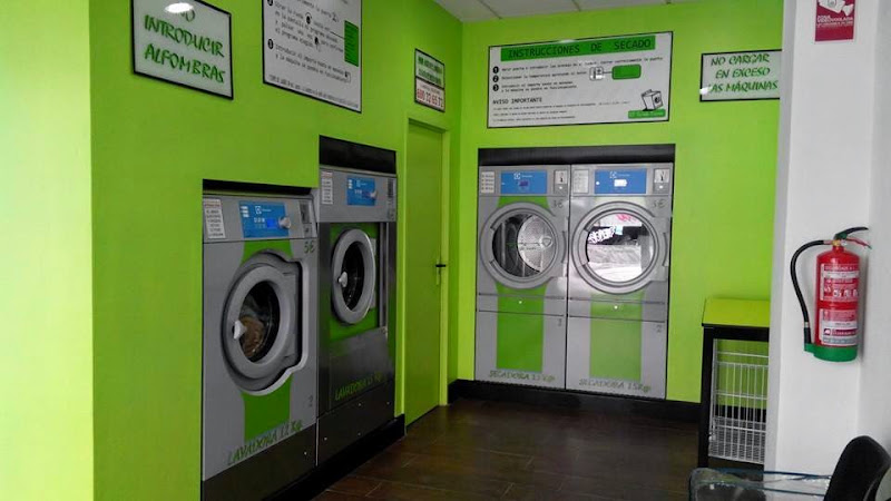 Lavandería autoservicio - Coin Laundry - As Pías (Santiago de Compostela) en Santiago de Compostela