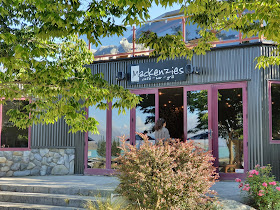 Mackenzies Cafe Bar & Grill
