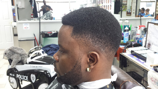 Barber Shop «St. Johns Barber Shop», reviews and photos, 22815 Pacific Hwy S, Des Moines, WA 98198, USA