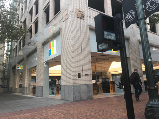 Computer Store «Microsoft Store - Mall at Millenia», reviews and photos, 4200 Conroy Rd #220, Orlando, FL 32839, USA
