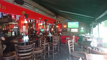 Celtics Pub - Calz. de los Arcos 8, Bosques del Acueducto, 76020 Santiago de Querétaro, Qro., Mexico