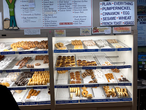 Donut Shop «Whitney Donut Shop», reviews and photos, 2574 Whitney Ave, Hamden, CT 06518, USA