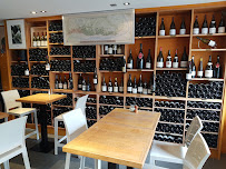 Atmosphère du Restaurant français Le Bistrot à Vin de Serine à Ampuis - n°15