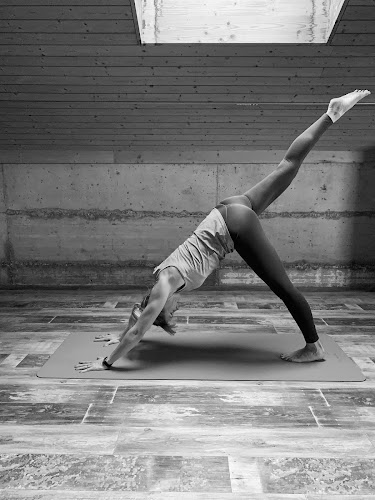 Rezensionen über Yoga Work in Emmen - Yoga-Studio