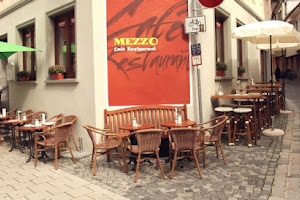 MEZZO Cafe Restaurant