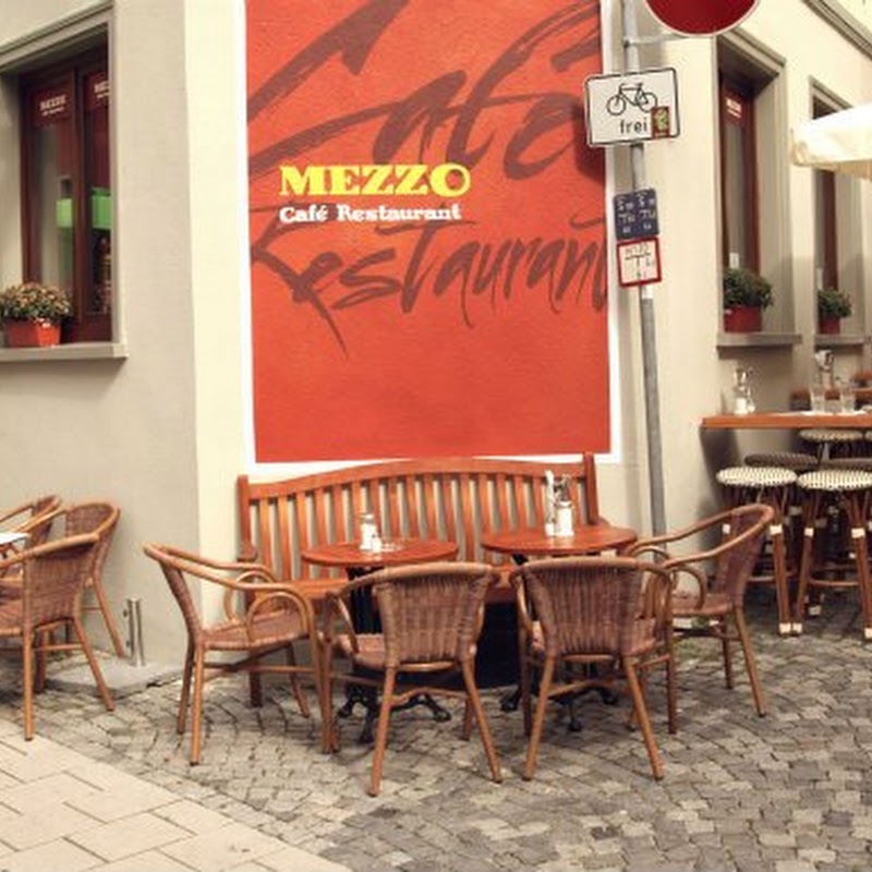 MEZZO Cafe Restaurant