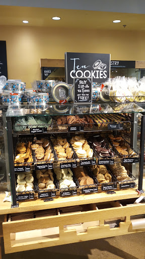 Grocery Store «Whole Foods Market», reviews and photos, 11660 Plaza America Dr, Reston, VA 20190, USA