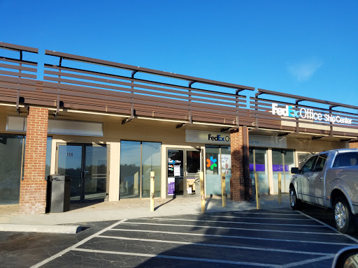 FedEx Office Ship Center, 2200 Northlake Pkwy #160, Tucker, GA 30084, USA, 