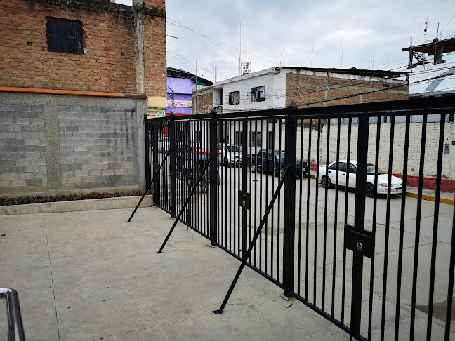 Salón Del Reino De Los Testigos De Jehová. - Iglesia