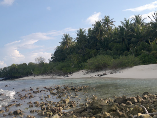 Maarandhoo island beach