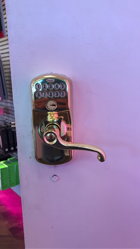 Locksmith «Zip Locksmith», reviews and photos, 3609 164th St SW STE E, Lynnwood, WA 98087, USA