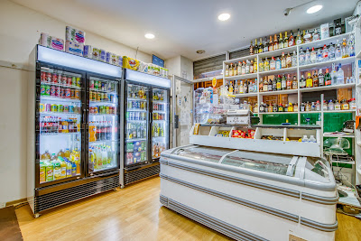 Superette, Epicerie de nuit à Paris