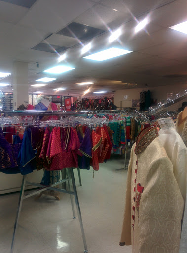 Clothing Store «Banaras Indian Boutique», reviews and photos, 1401 S Interstate Hwy 35 #160, Round Rock, TX 78664, USA