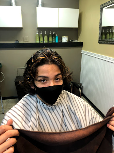 Beauty Salon «Brava Hair Studio», reviews and photos, 27408 SE Kent Kangley Rd, Ravensdale, WA 98051, USA