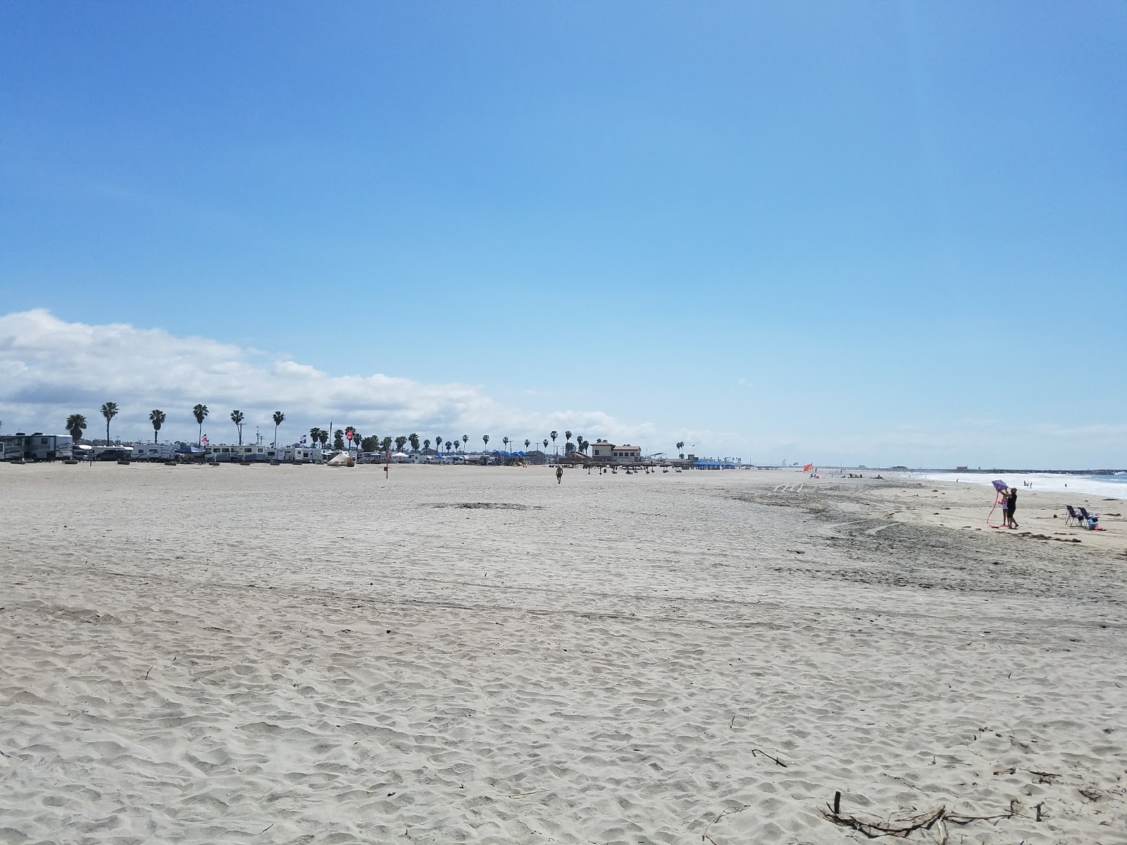 Foto von Del Mar beach mit langer gerader strand