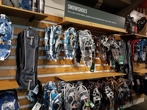 Clothing Store «L.L. Bean», reviews and photos, 340 Legacy Pl, Dedham, MA 02026, USA