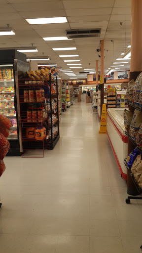 Grocery Store «Red Front Supermarket, Inc», reviews and photos, 677 Chicago Ave, Harrisonburg, VA 22802, USA