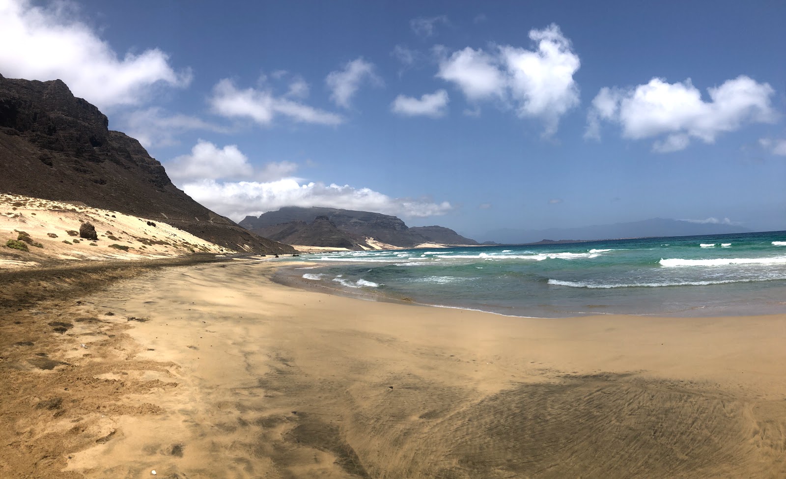 Fotografie cu Praia Grande amplasat într-o zonă naturală