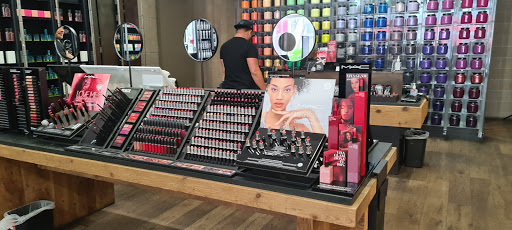 Cosmetics Store «MAC Cosmetics», reviews and photos, 1107 Lincoln Rd, Miami Beach, FL 33139, USA