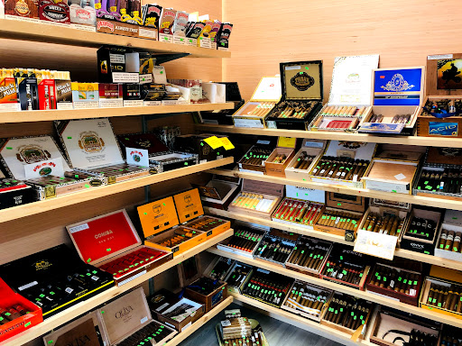 Liquor Store «Black Rock Wine & Spirits», reviews and photos, 21 Waterbury Rd, Thomaston, CT 06787, USA