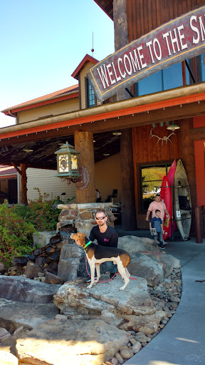 Sporting Goods Store «Bass Pro Shops», reviews and photos, 3629 Outdoor Sportsman Pl, Kodak, TN 37764, USA