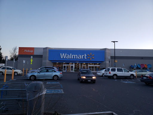Discount Store «Walmart», reviews and photos, 1040 Green Acres Rd, Eugene, OR 97408, USA