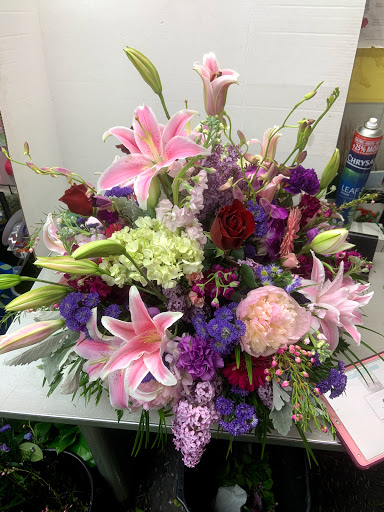 Florist «Agape Florist», reviews and photos, 261 Ridge McIntire Rd, Charlottesville, VA 22903, USA