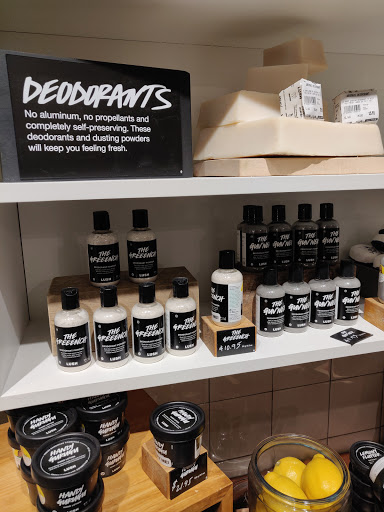 Cosmetics Store «Lush Cosmetics», reviews and photos, 2500 N Mayfair Rd, Milwaukee, WI 53226, USA