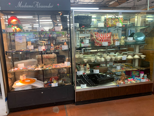 Thrift Store «The Redlands Thrift Store», reviews and photos