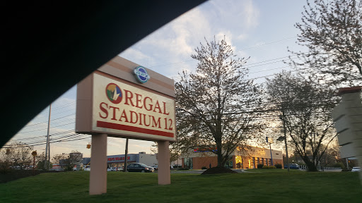 Movie Theater «Regal Cinemas Moorestown Mall 12 & RPX», reviews and photos, 400 NJ-38, Moorestown, NJ 08057, USA