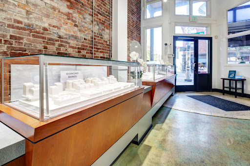 Jewelry Store «Robbins Brothers», reviews and photos, 2200 1st Ave, Seattle, WA 98121, USA